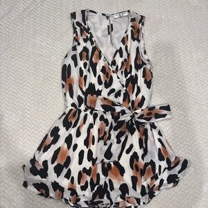 Leopard Boutique, Sleeveless Romper